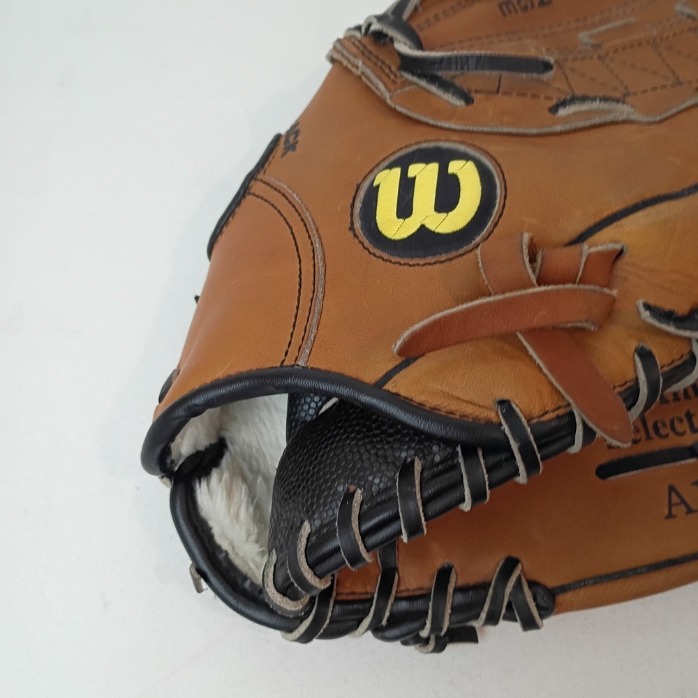 Wilson Pro Staff Series A1870 PS7 Baseball Glove, 13.5 Inch, Dual Hinge Web RHT - Picture 5 of 9